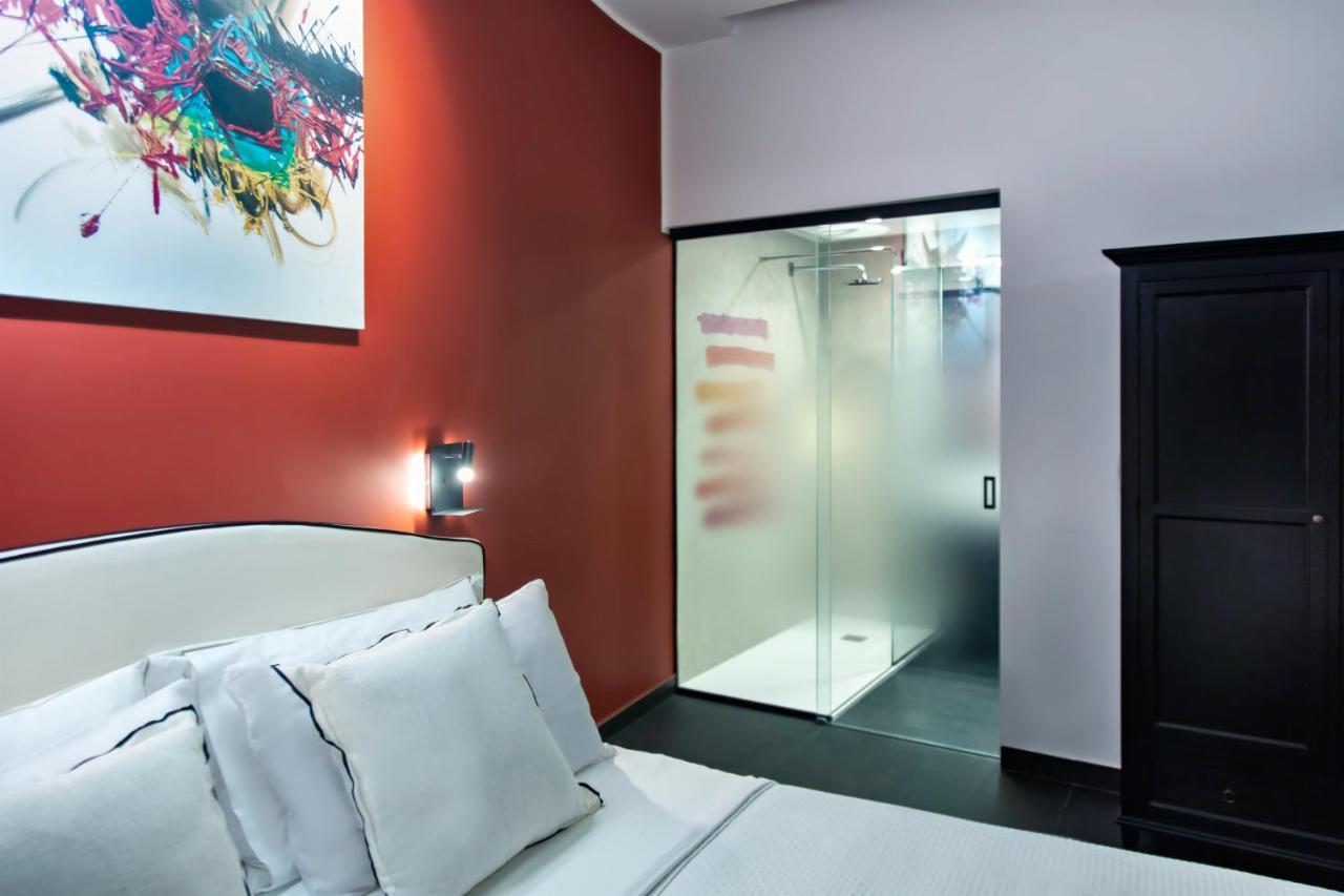 Le Stanze Del Barone Bed & Breakfast เนเปิลส์ ภายนอก รูปภาพ